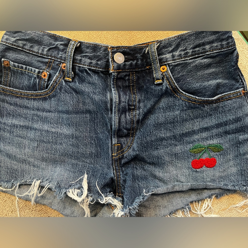 Levin Denim Cherry Jean Short